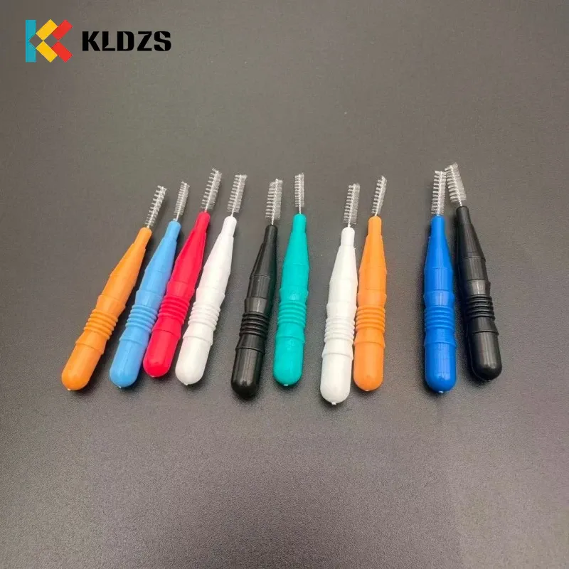 Cepillo interdental en forma de calabaza